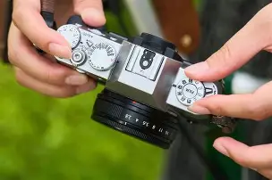 Which is Better Value? Om System Om 5 Ii vs Fujifilm X T30 Iii Compared